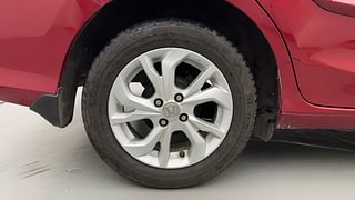 Used 2020 honda Amaze 1.2 VX CVT i-VTEC Petrol Automatic tyres RIGHT REAR TYRE RIM VIEW