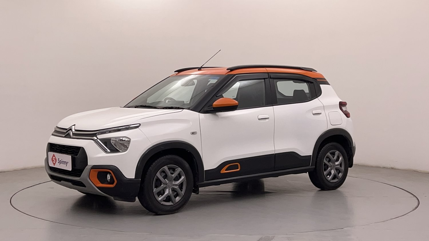 New Citroen C3 exterior LEFT FRONT CORNER VIEW