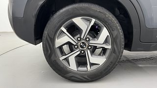 Used 2020 Kia Sonet HTX Plus 1.0 iMT Petrol Manual tyres RIGHT REAR TYRE RIM VIEW