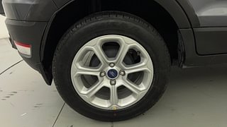 Used 2021 Ford EcoSport [2020-2021] Titanium + 1.5L Ti-VCT AT Petrol Automatic tyres RIGHT REAR TYRE RIM VIEW