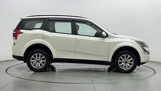 Used 2018 Mahindra XUV500 [2018-2021] W7 AT Diesel Automatic exterior RIGHT SIDE VIEW