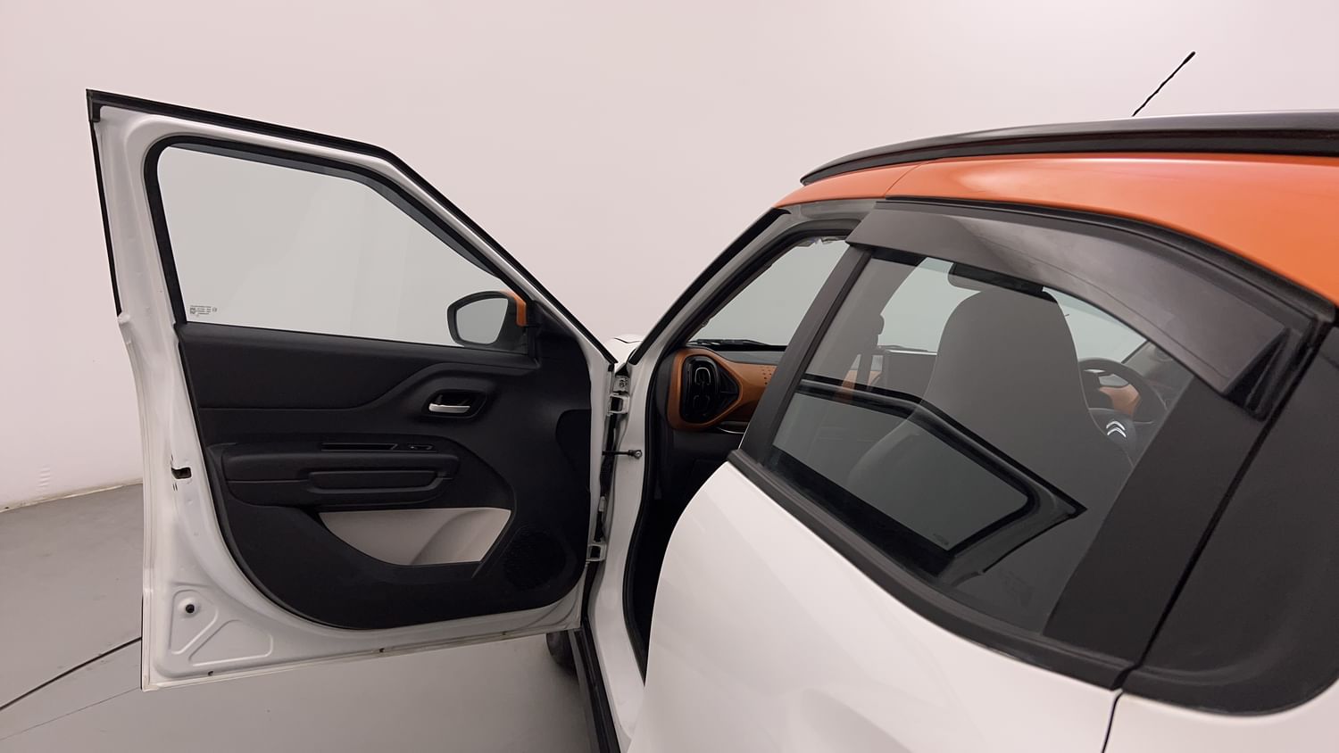 New Citroen C3 interior LEFT FRONT DOOR OPEN VIEW