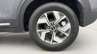 Used 2020 Kia Sonet HTX Plus 1.0 iMT Petrol Manual tyres LEFT REAR TYRE RIM VIEW
