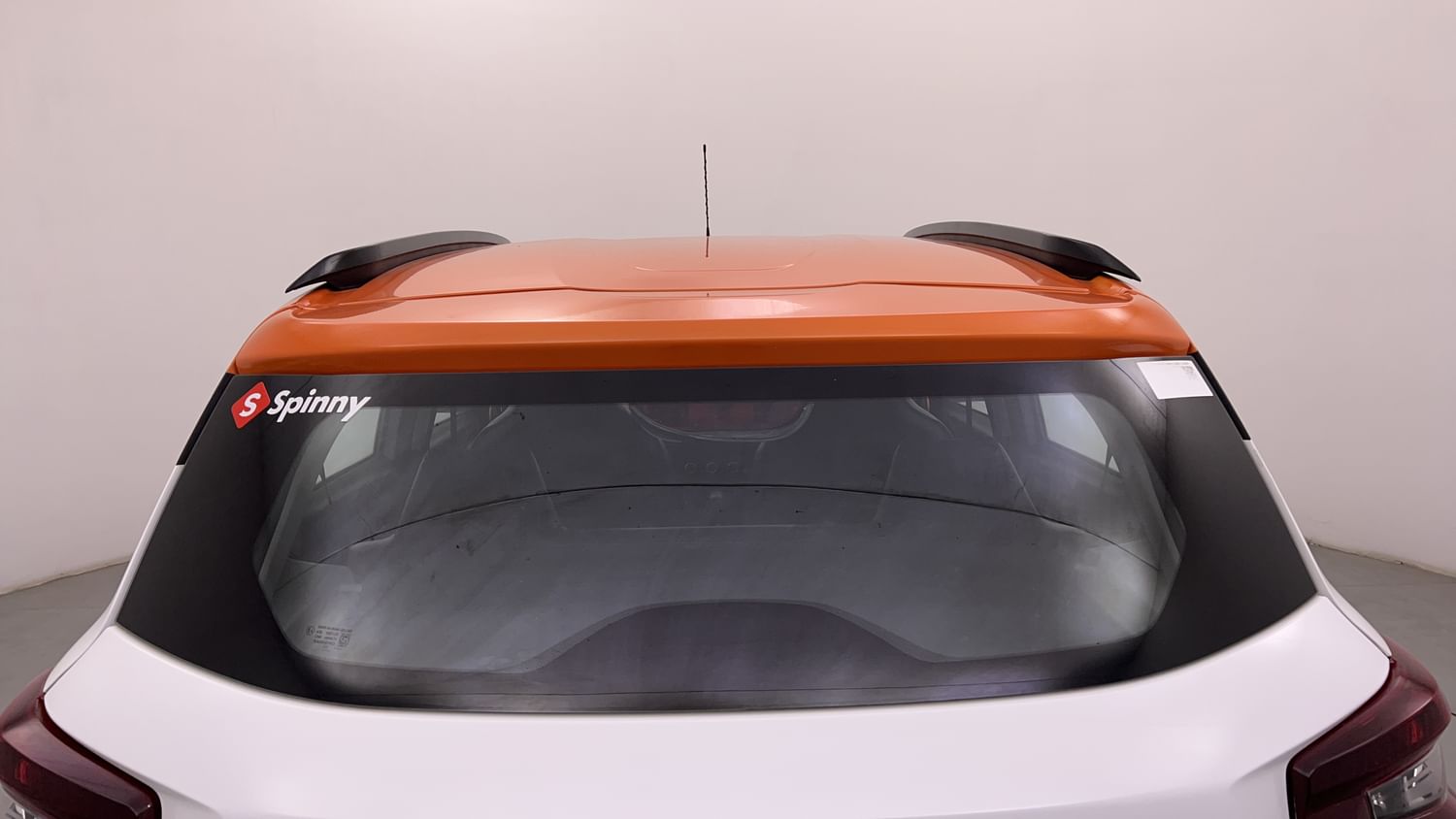 New Citroen C3 exterior BACK WINDSHIELD VIEW