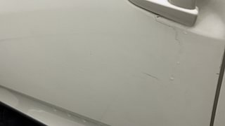 Used 2018 Mahindra XUV500 [2018-2021] W7 AT Diesel Automatic dents MINOR SCRATCH