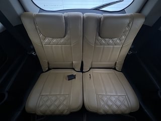 Used 2018 Mahindra XUV500 [2018-2021] W7 AT Diesel Automatic interior THIRD ROW SEAT