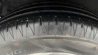 Used 2020 Kia Sonet HTX Plus 1.0 iMT Petrol Manual tyres RIGHT REAR TYRE TREAD VIEW