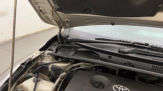 Used 2017 Toyota Corolla Altis [2017-2020] VL CVT Petrol Petrol Automatic engine ENGINE RIGHT SIDE HINGE & APRON VIEW