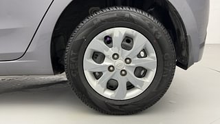 Used 2017 Hyundai Elite i20 [2014-2018] Sportz 1.2 Petrol Manual tyres LEFT REAR TYRE RIM VIEW