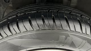 Used 2017 Hyundai Elite i20 [2014-2018] Sportz 1.2 Petrol Manual tyres RIGHT REAR TYRE TREAD VIEW
