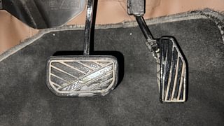 Used 2022 Maruti Suzuki New Ertiga ZXI+ AT Petrol Automatic interior PEDALS VIEW