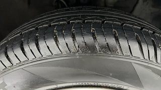 Used 2017 Hyundai Elite i20 [2014-2018] Sportz 1.2 Petrol Manual tyres RIGHT FRONT TYRE TREAD VIEW