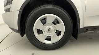 Used 2015 Mahindra XUV500 [2011-2015] W6 Diesel Manual tyres LEFT FRONT TYRE RIM VIEW