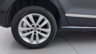 Used 2016 Volkswagen Polo [2015-2019] GT TSI Petrol Automatic tyres RIGHT REAR TYRE RIM VIEW