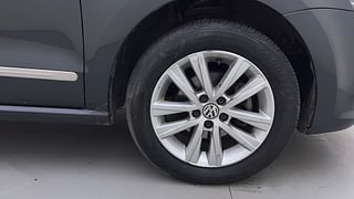 Used 2016 Volkswagen Polo [2015-2019] GT TSI Petrol Automatic tyres RIGHT FRONT TYRE RIM VIEW