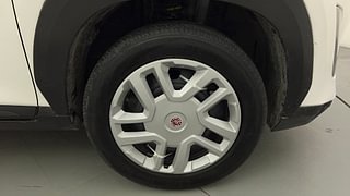 Used 2021 Nissan Magnite XL Petrol Manual tyres RIGHT FRONT TYRE RIM VIEW