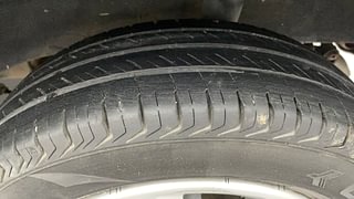 Used 2016 Renault Kwid [2017-2019] RXT 0.8 SCE Special Petrol Manual tyres LEFT REAR TYRE TREAD VIEW