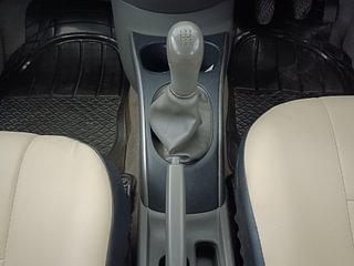 Used 2015 Nissan Sunny [2014-2020] XL Petrol Manual interior GEAR  KNOB VIEW