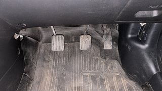Used 2018 Hyundai Grand i10 [2017-2020] Sportz (O) 1.2 kappa VTVT Petrol Manual interior PEDALS VIEW