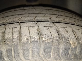 Used 2015 Nissan Sunny [2014-2020] XL Petrol Manual tyres RIGHT REAR TYRE TREAD VIEW