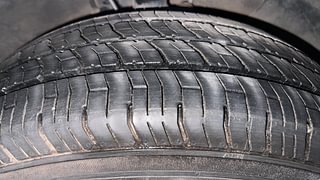Used 2015 Hyundai Elite i20 [2014-2018] Sportz 1.2 Petrol Manual tyres RIGHT FRONT TYRE TREAD VIEW