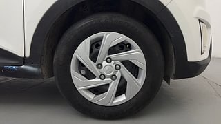 Used 2016 Hyundai Creta [2015-2018] 1.6 SX Plus Petrol Petrol Manual tyres RIGHT FRONT TYRE RIM VIEW