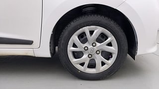 Used 2018 Hyundai Grand i10 [2017-2020] Sportz (O) 1.2 kappa VTVT Petrol Manual tyres RIGHT FRONT TYRE RIM VIEW