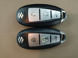 Used 2016 Maruti Suzuki Ciaz [2014-2017] ZXI+ Petrol Manual extra CAR KEY VIEW