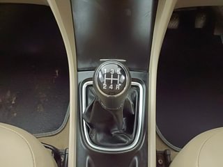 Used 2016 Maruti Suzuki Ciaz [2014-2017] ZXI+ Petrol Manual interior GEAR  KNOB VIEW