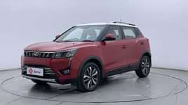 2019 Mahindra XUV 300 W8 (O) Dual Tone Diesel