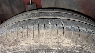 Used 2012 Maruti Suzuki Swift [2011-2017] VXi Petrol Manual tyres RIGHT REAR TYRE TREAD VIEW