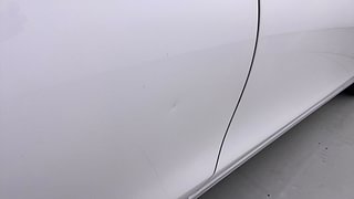 Used 2019 Mercedes-Benz E-Class [2017-2021] E200 Avantgarde Petrol Automatic dents MINOR DENT