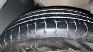 Used 2018 Maruti Suzuki Wagon R 1.0 [2013-2019] LXi CNG Petrol+cng Manual tyres LEFT FRONT TYRE TREAD VIEW