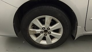 Used 2012 Toyota Corolla Altis [2011-2014] GL Petrol Petrol Manual tyres LEFT FRONT TYRE RIM VIEW