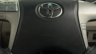 Used 2012 Toyota Corolla Altis [2011-2014] GL Petrol Petrol Manual top_features Airbags