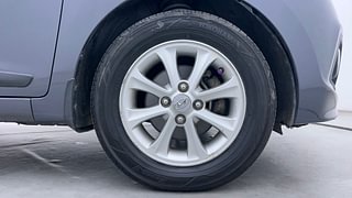 Used 2014 Hyundai Grand i10 [2013-2017] Asta AT 1.2 Kappa VTVT Petrol Automatic tyres RIGHT FRONT TYRE RIM VIEW