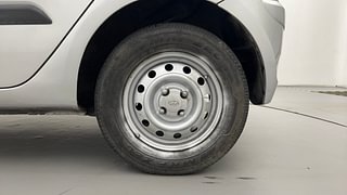 Used 2016 Hyundai i10 [2010-2016] Magna Petrol Petrol Manual tyres LEFT REAR TYRE RIM VIEW