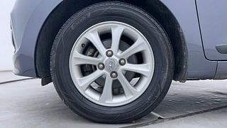 Used 2014 Hyundai Grand i10 [2013-2017] Asta AT 1.2 Kappa VTVT Petrol Automatic tyres LEFT FRONT TYRE RIM VIEW