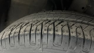 Used 2020 Renault Kwid [2017-2019] RXT 1.0 SCE Special (O) Petrol Manual tyres RIGHT FRONT TYRE TREAD VIEW