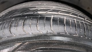 Used 2013 Ford Figo [2010-2015] Duratorq Diesel LXI 1.4 Diesel Manual tyres LEFT FRONT TYRE TREAD VIEW