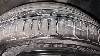 Used 2013 Ford Figo [2010-2015] Duratorq Diesel LXI 1.4 Diesel Manual tyres LEFT REAR TYRE TREAD VIEW