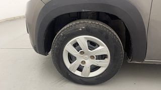 Used 2020 Renault Kwid [2017-2019] RXT 1.0 SCE Special (O) Petrol Manual tyres LEFT FRONT TYRE RIM VIEW