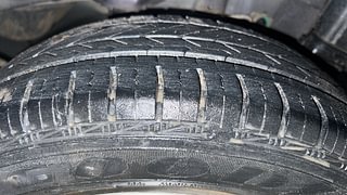 Used 2016 Hyundai Eon [2011-2018] Sportz Petrol Manual tyres LEFT REAR TYRE TREAD VIEW