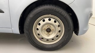 Used 2011 Hyundai i10 [2010-2016] Era Petrol Petrol Manual tyres RIGHT FRONT TYRE RIM VIEW