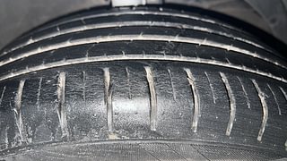 Used 2018 Maruti Suzuki Baleno [2015-2019] Alpha Petrol Petrol Manual tyres RIGHT FRONT TYRE TREAD VIEW