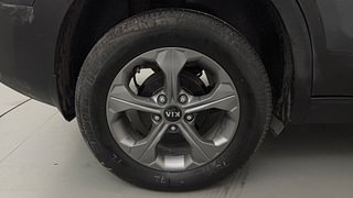 Used 2020 Kia Seltos HTK Plus G Petrol Manual tyres RIGHT REAR TYRE RIM VIEW