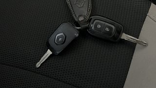 Used 2020 Renault Triber RXT Petrol Manual extra CAR KEY VIEW