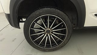 Used 2022 Renault Kiger RXZ AMT Dual Tone Petrol Automatic tyres RIGHT REAR TYRE RIM VIEW