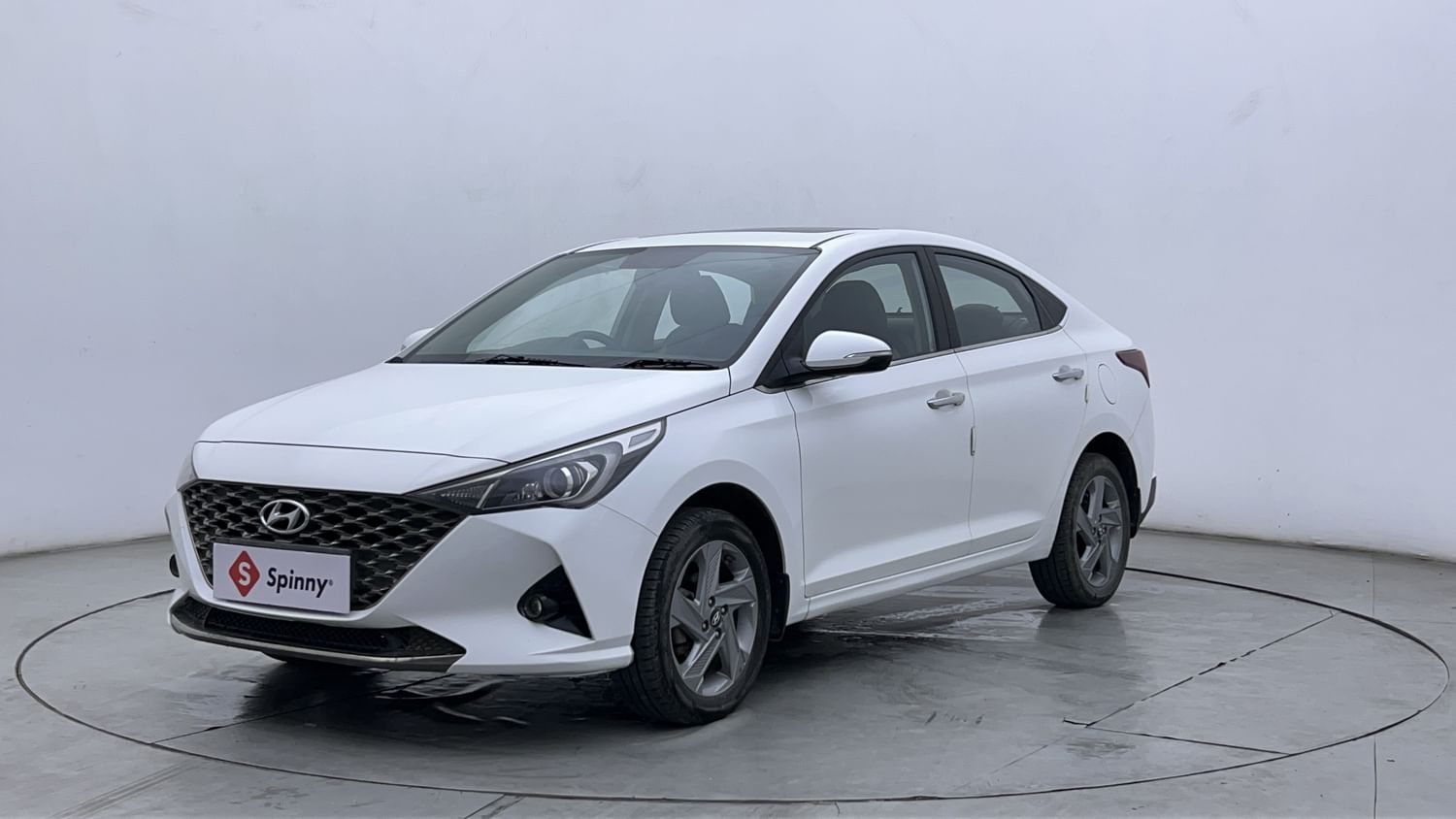 LEFT FRONT CORNER VIEW