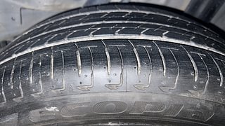 Used 2019 Honda City [2017-2020] VX Petrol Manual tyres LEFT REAR TYRE TREAD VIEW